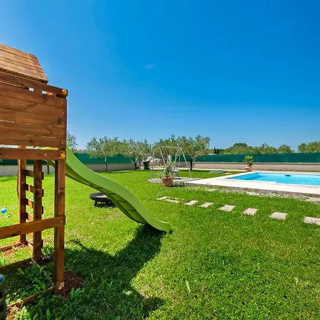 Stunning In * 로비니