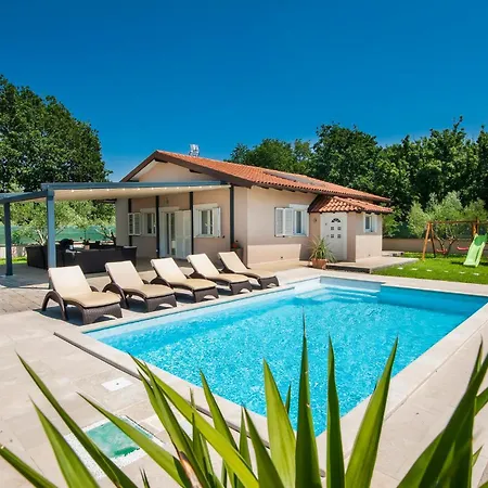 Stunning In * 로비니